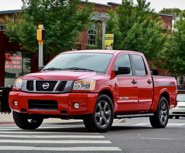 2015-nissan-titan-diesel-cummins-v8